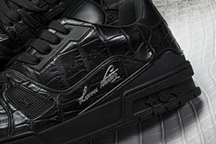 L&V SNEAKERS