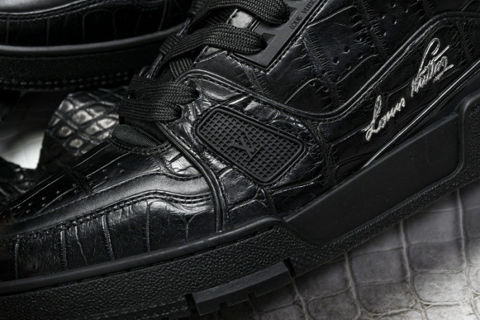 L&V SNEAKERS