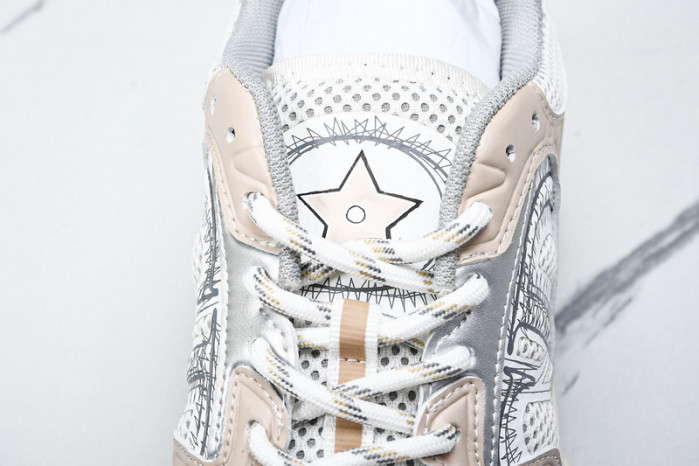 D designer sneaker