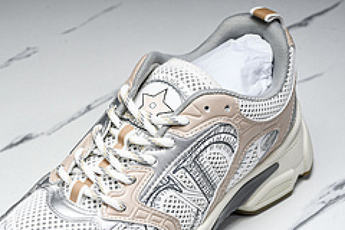 D designer sneaker