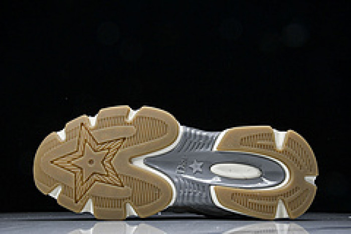 D designer sneaker