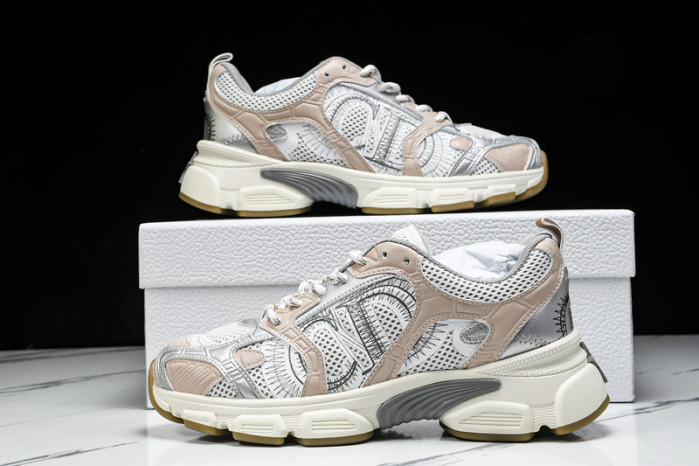 D designer sneaker