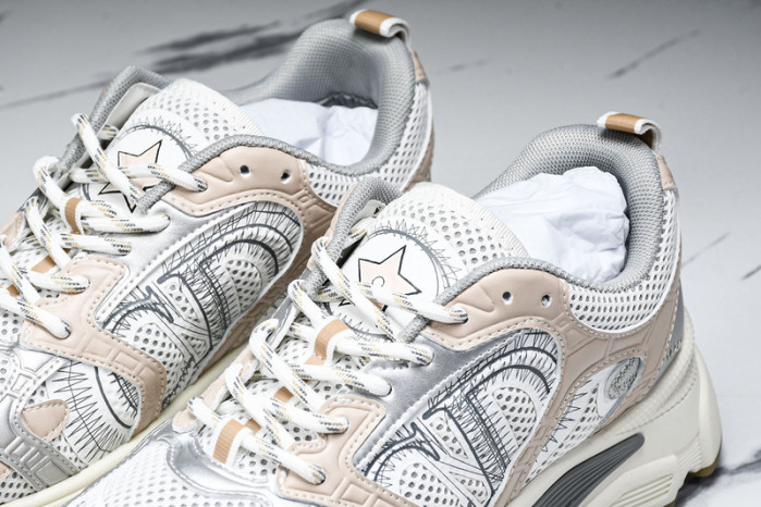 D designer sneaker