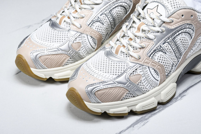 D designer sneaker