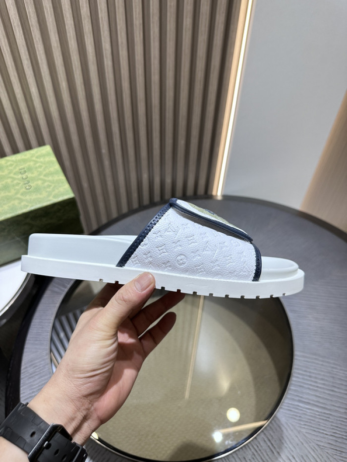 G DESIGNER SLIPPERS