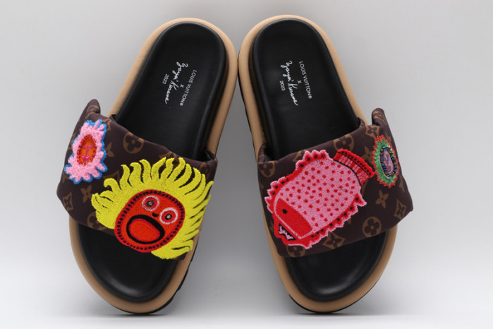 L&V SLIPPERS