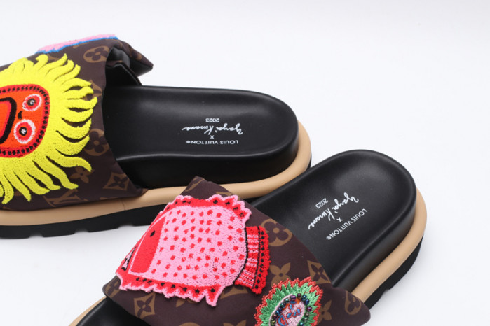 L&V SLIPPERS