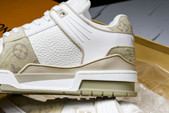 L&V SNEAKERS