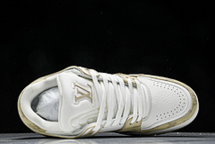L&V SNEAKERS