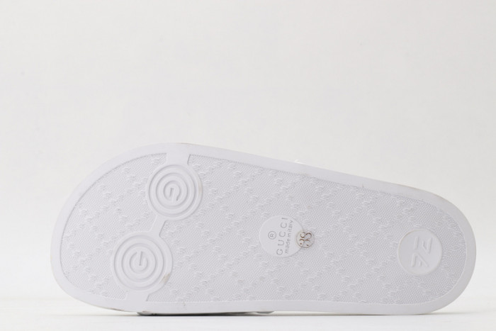 G DESIGNER SLIPPERS