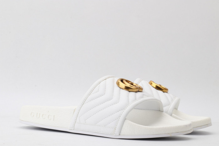 G DESIGNER SLIPPERS
