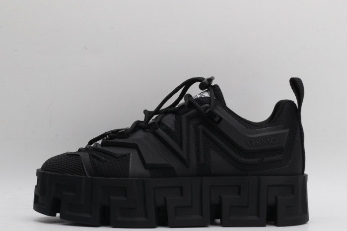 VER DESIGNER SNEAKERS