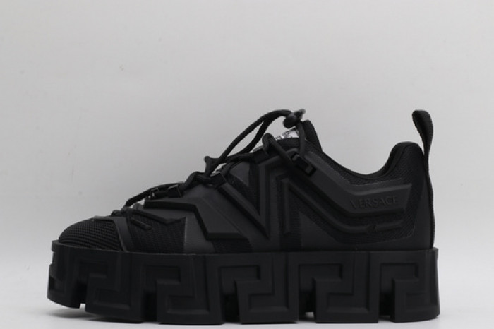 VER DESIGNER SNEAKERS