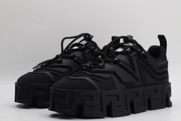 VER DESIGNER SNEAKERS