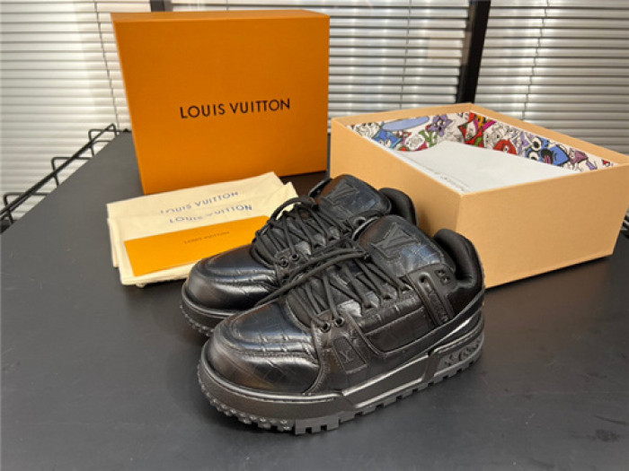 L&V SNEAKERS