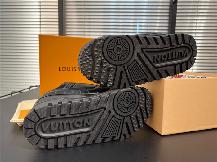 L&V SNEAKERS