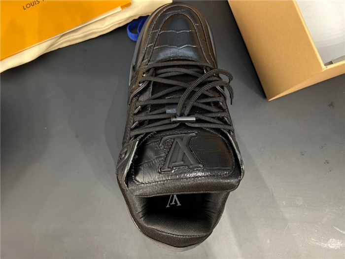 L&V SNEAKERS
