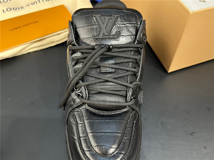L&V SNEAKERS