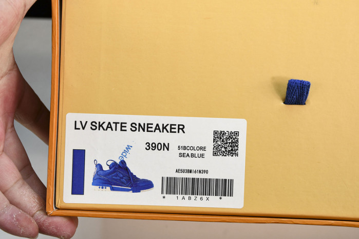 L&V SNEAKERS