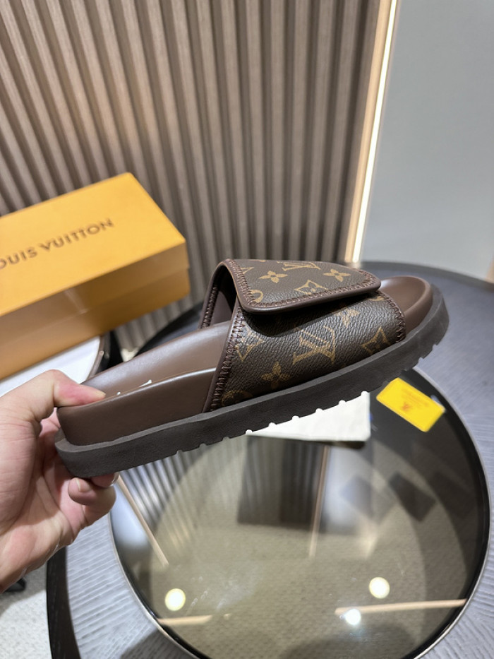 L&V SLIPPERS