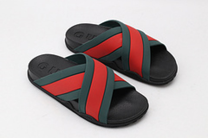 G DESIGNER SLIPPERS