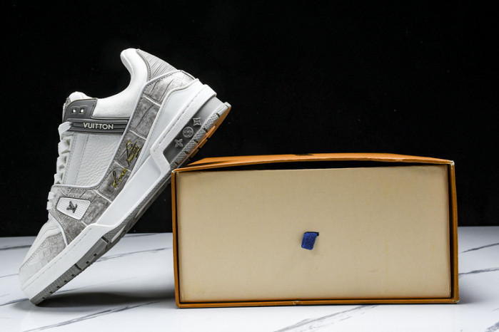 L&V SNEAKERS