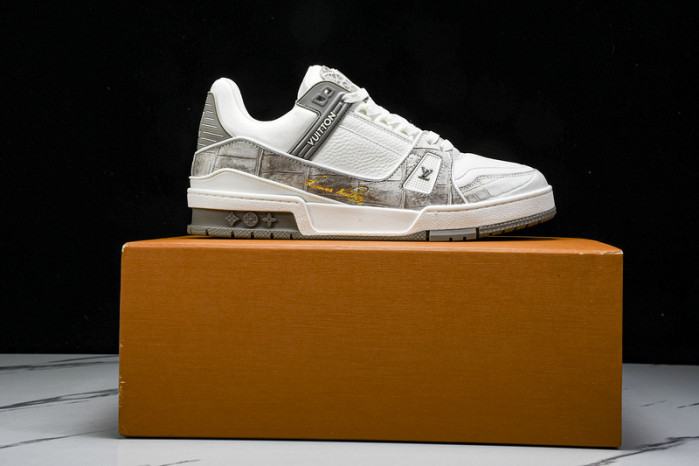 L&V SNEAKERS