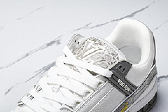 L&V SNEAKERS