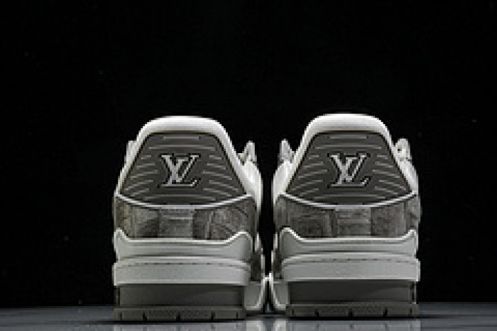L&V SNEAKERS