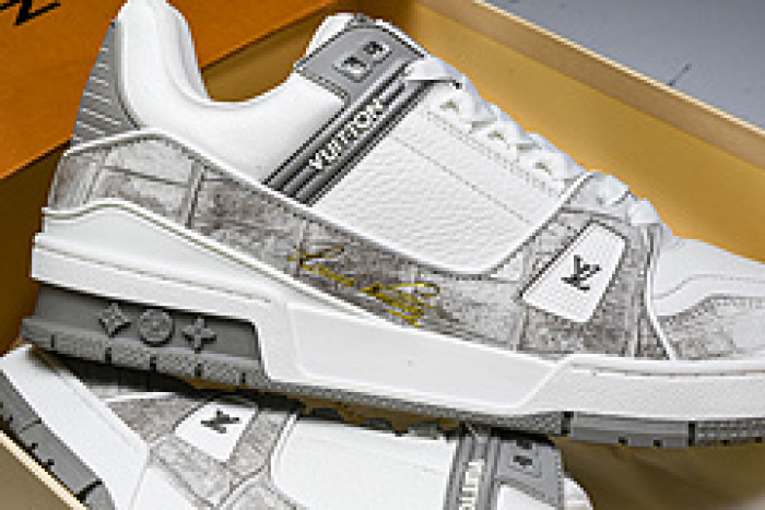 L&V SNEAKERS