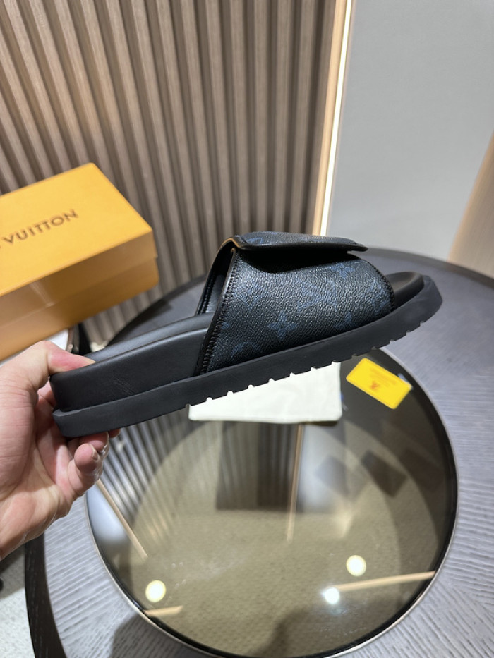 L&V SLIPPERS