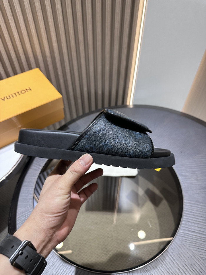 L&V SLIPPERS