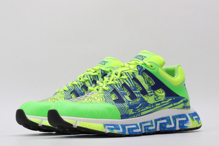 VER DESIGNER SNEAKERS