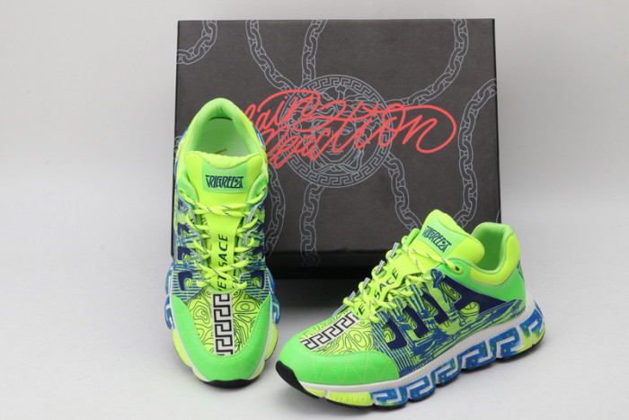 VER DESIGNER SNEAKERS