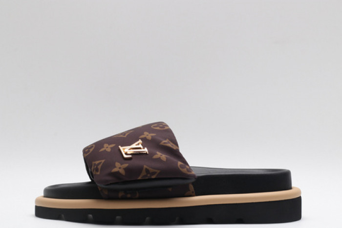 L&V SLIPPERS
