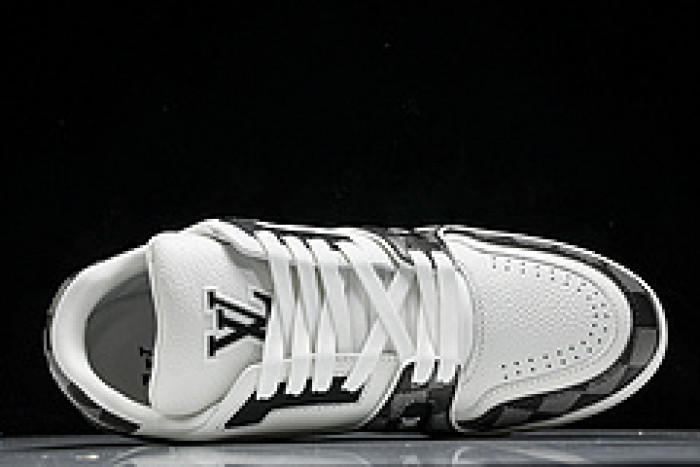L&V SNEAKERS