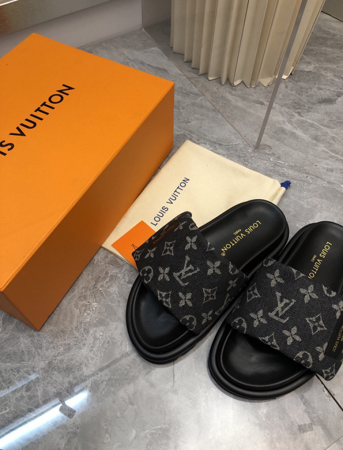 L&V SLIPPERS