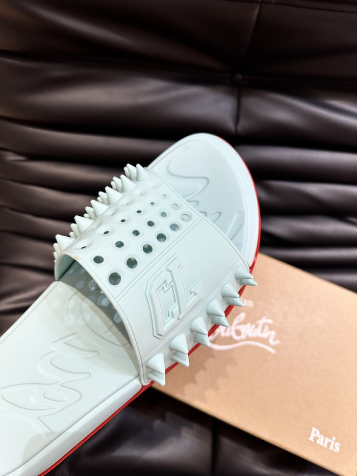 CL SLIPPERS