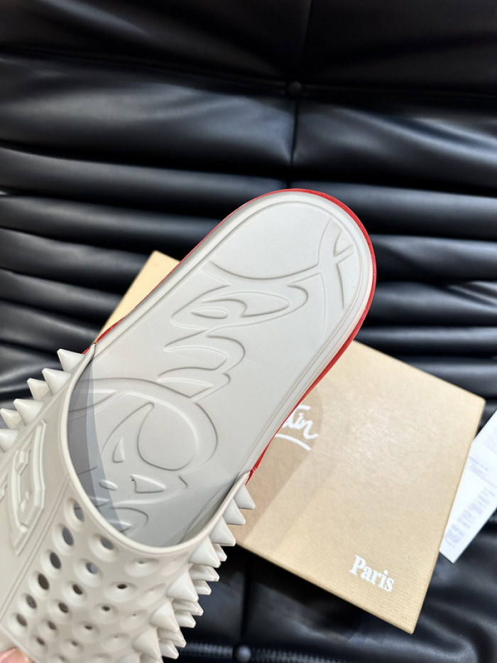 CL SLIPPERS