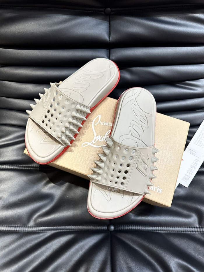 CL SLIPPERS