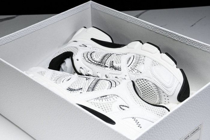 D designer sneaker