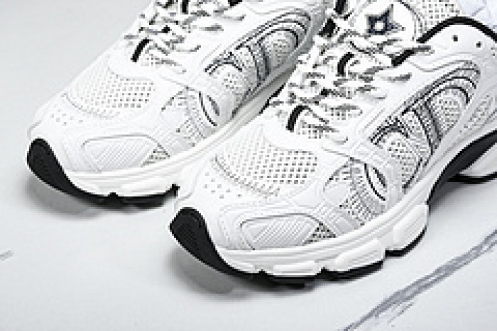 D designer sneaker