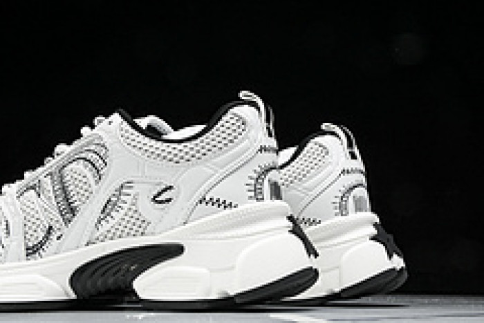 D designer sneaker
