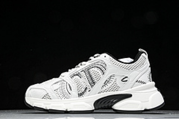 D designer sneaker