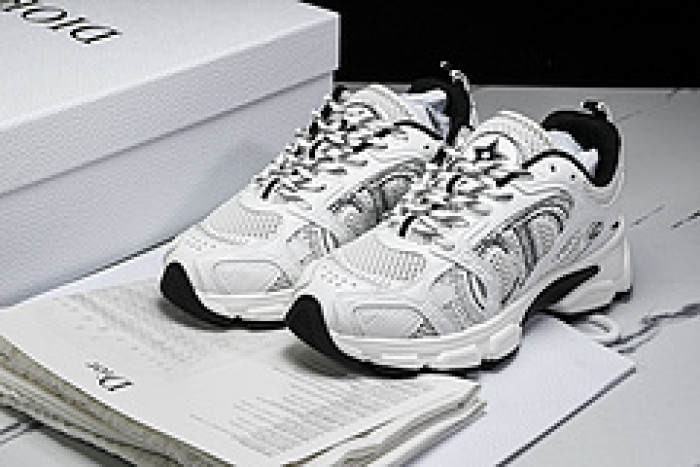 D designer sneaker