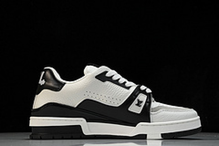 L&V SNEAKERS