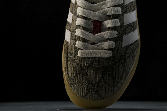 Adidas Sneaker