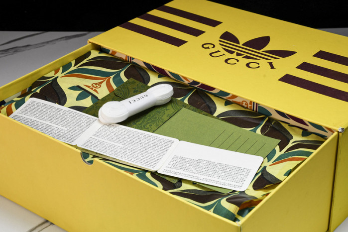 Adidas Sneaker