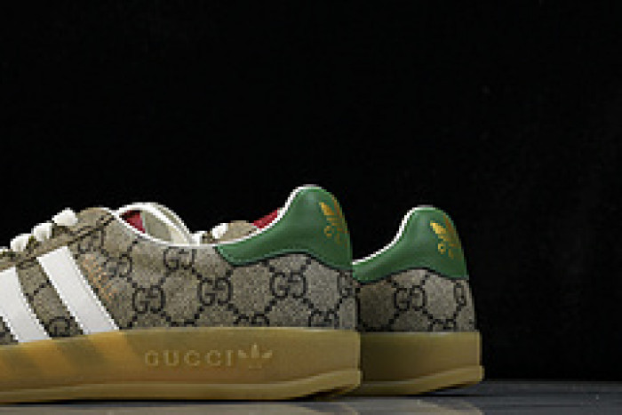 Adidas Sneaker