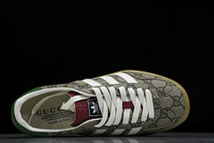 Adidas Sneaker
